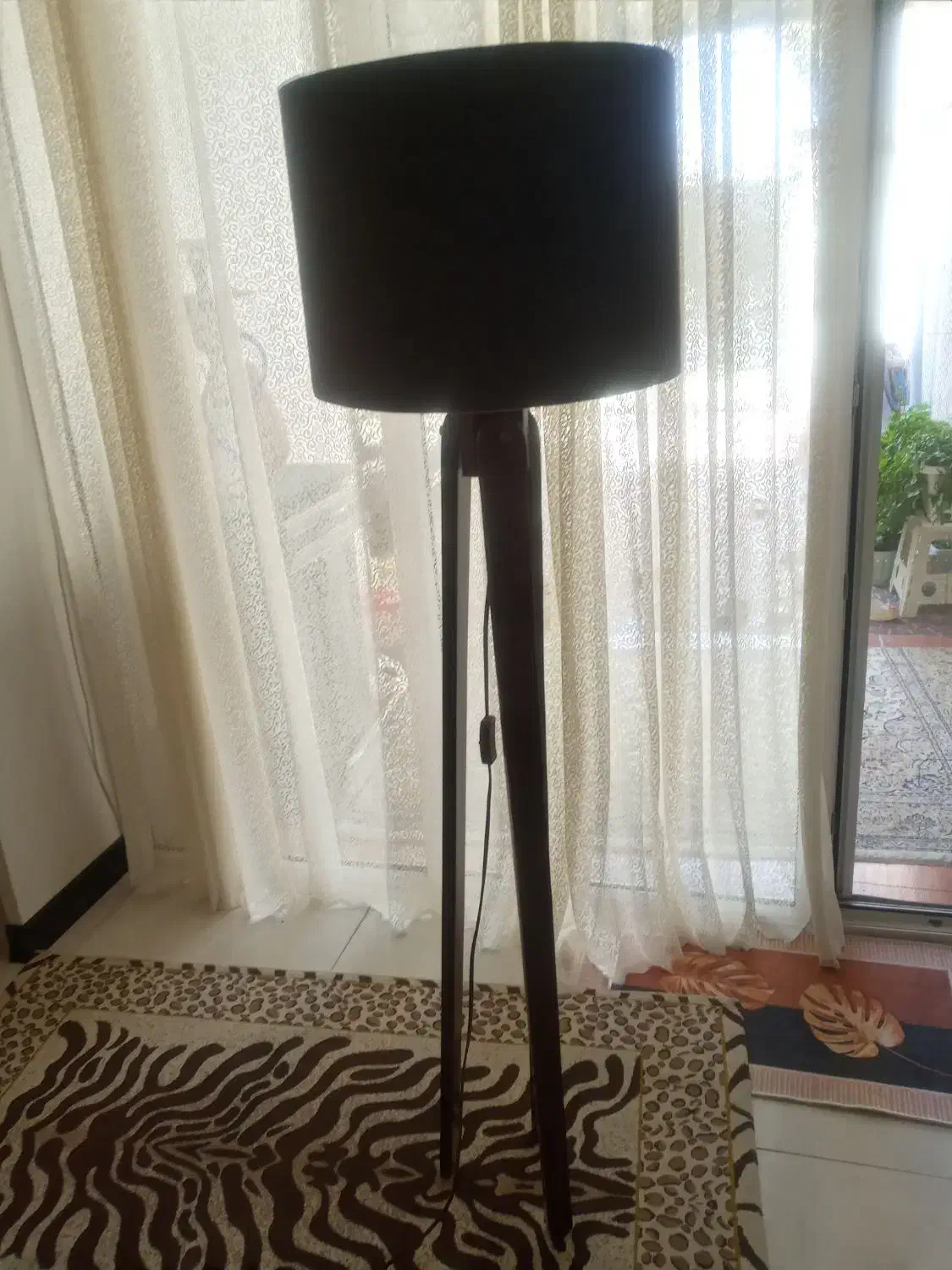 اباژور ایستاده|چراغ خواب و آباژور|کرج, آق تپه|دیوار