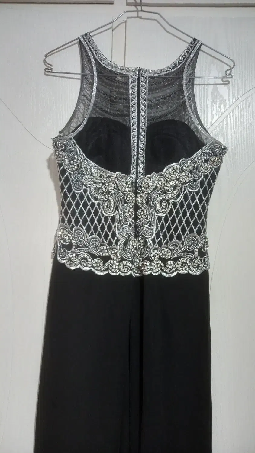 پیراهن مجلسی|لباس|ری, دیلمان|دیوار