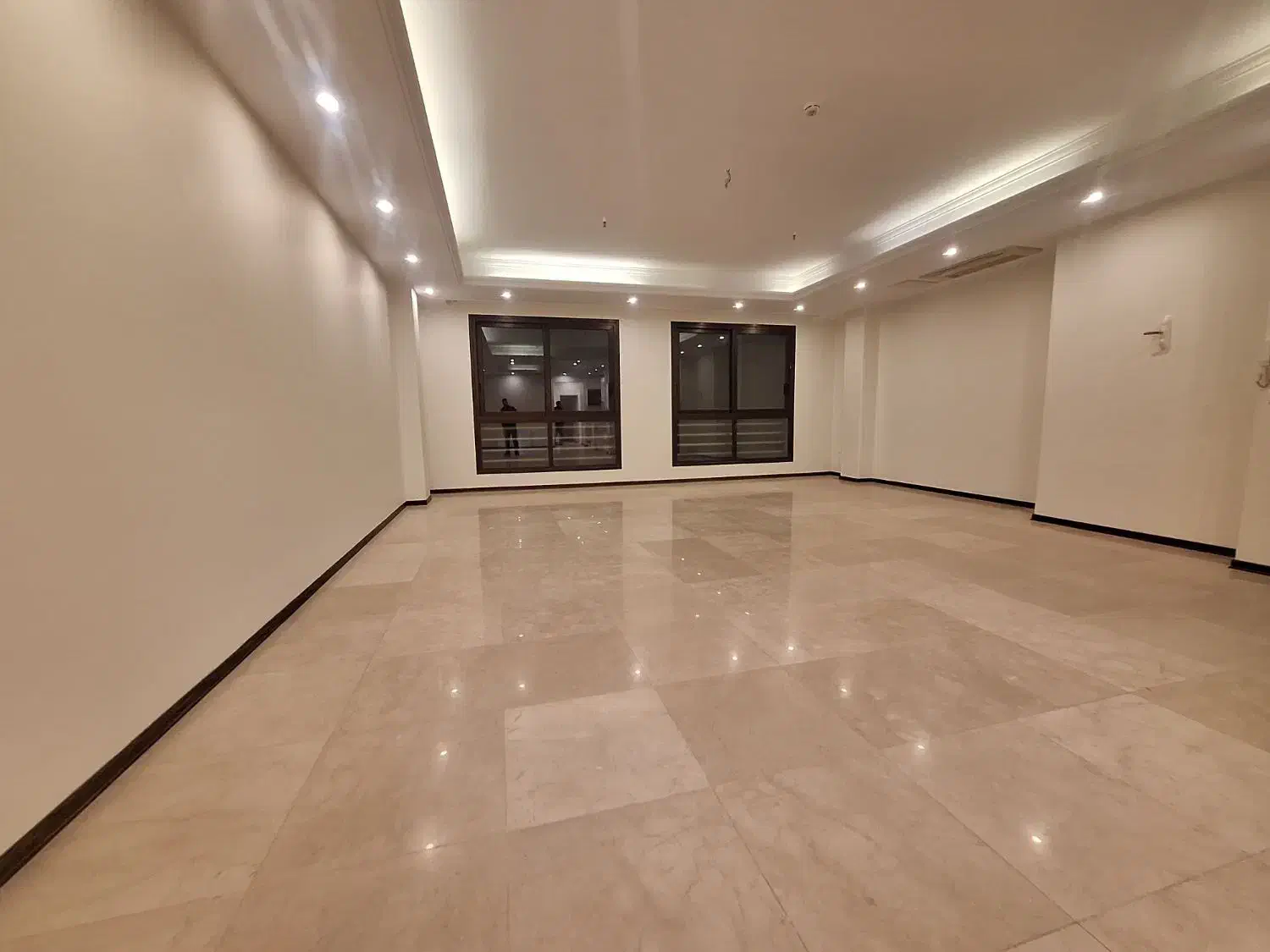 آپارتمان ۱۷۴ متری خوش نقشه در دروس