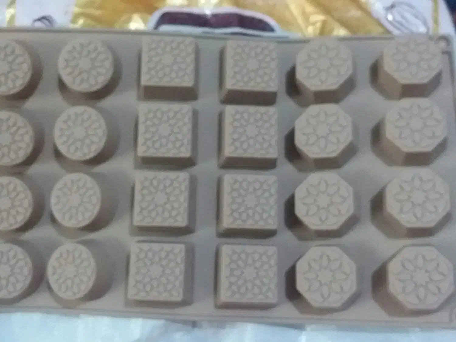 قالب سیلیکونی و پلاستیکی|ظروف پخت‌وپز|تبریز, |دیوار