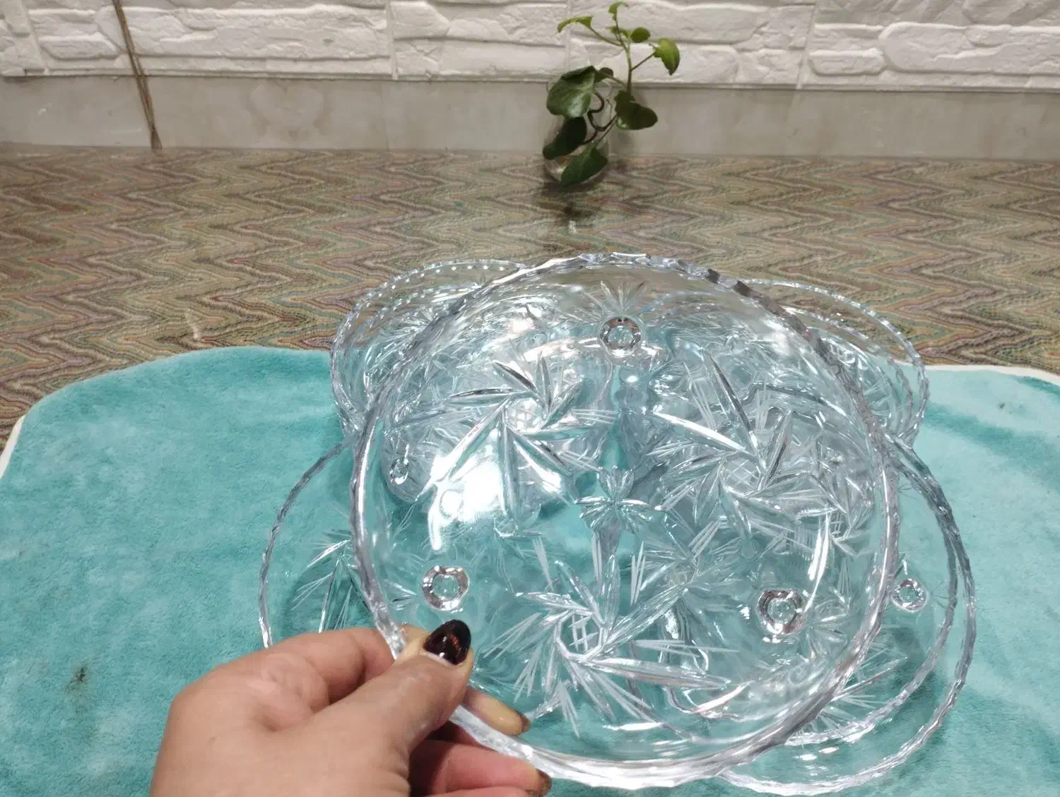 پیش دستی کریستال خورشیدی|ظروف سرو و پذیرایی|رشت, منظریه|دیوار