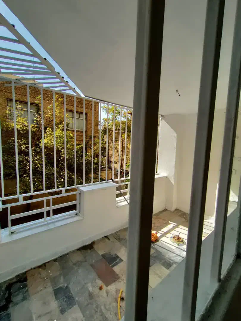 ۱۴۰ متر/ ۳ پارکینگ / موقعیت اداری / مسکونی / مخبری