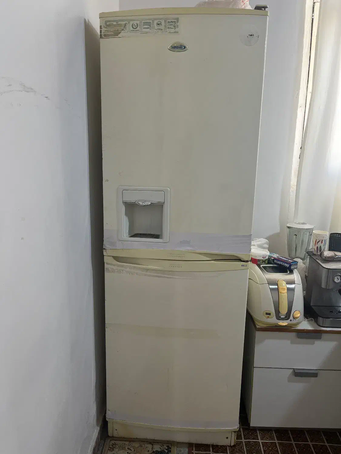 یخچال تلویزیون کابینت میزنهار خوری|حراج|آمل, |دیوار