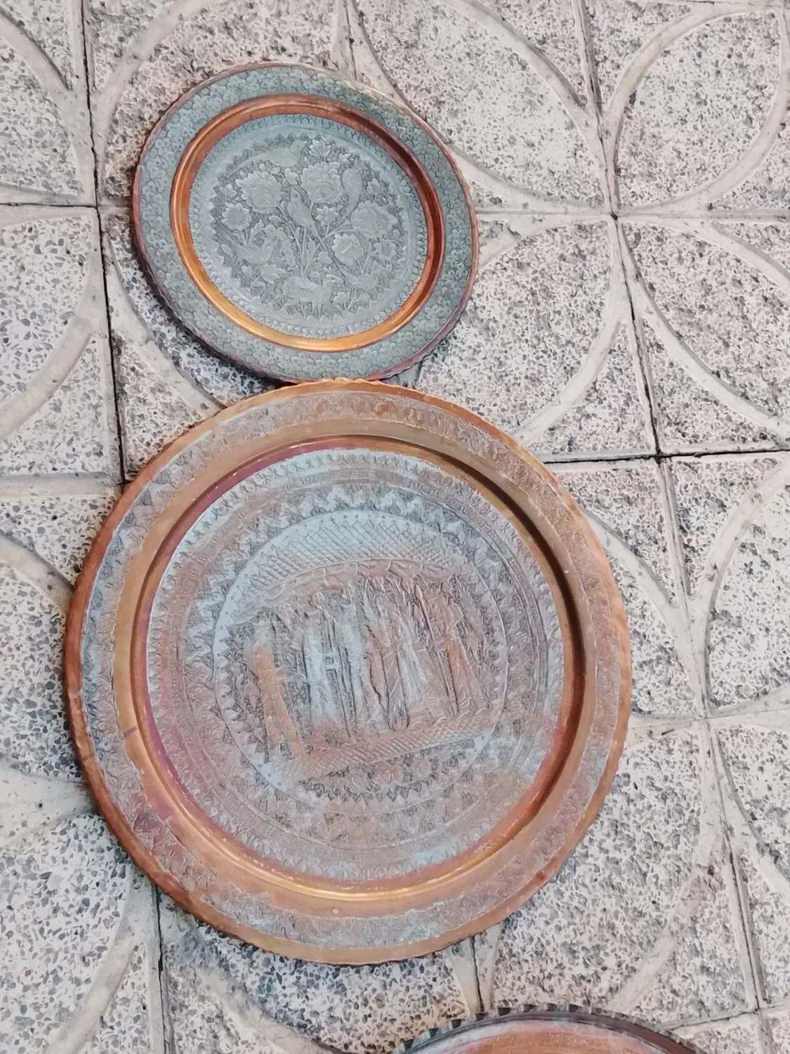 سینی|ظروف سرو و پذیرایی|رباط‌کریم, رباط‌کریم|دیوار