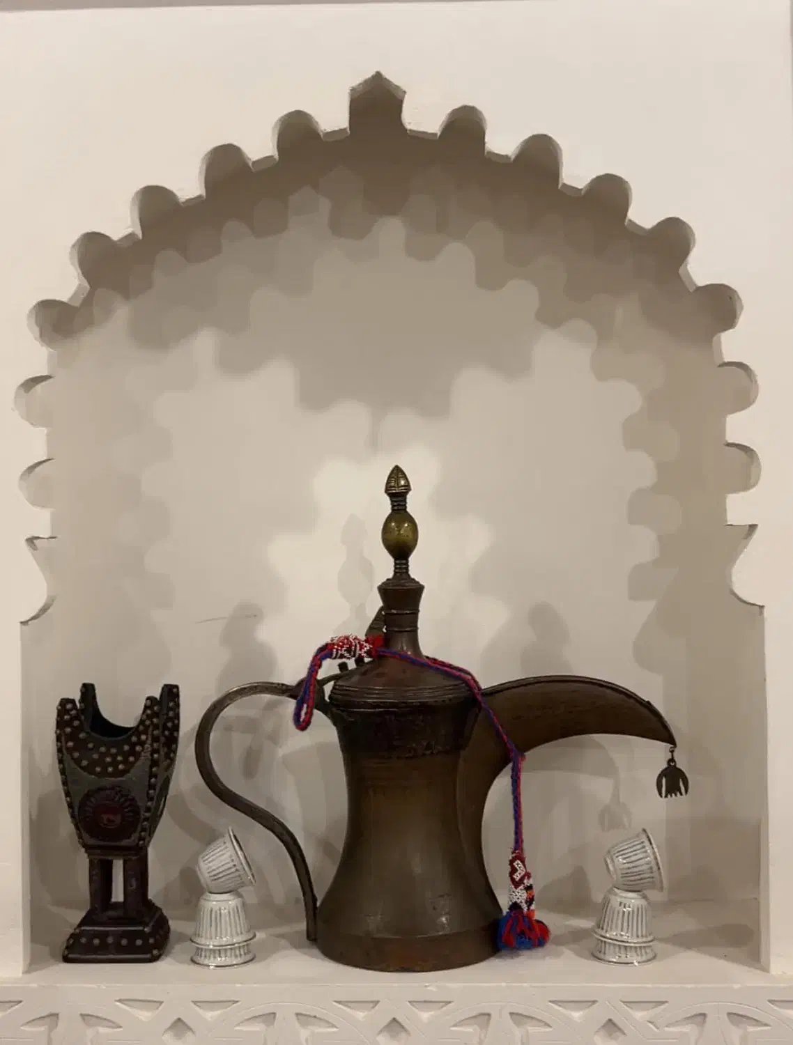 دله هاون|کلکسیون اشیاء عتیقه|قم, چهل درخت|دیوار