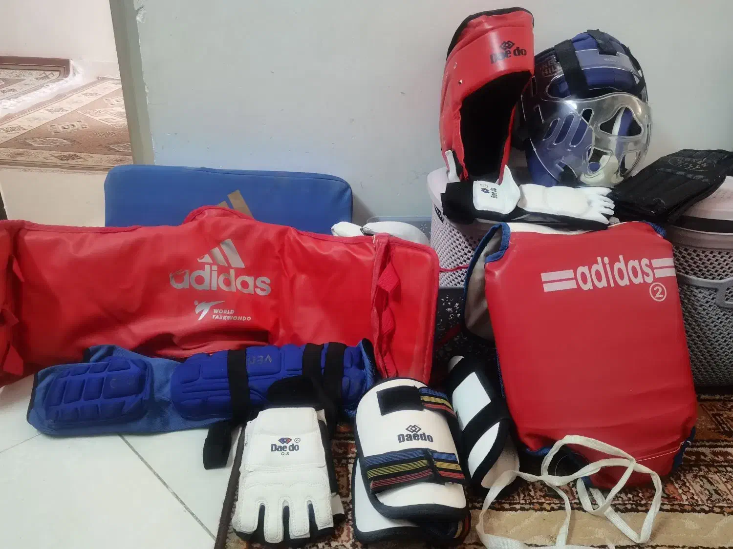 لباس مبارزه|لباس|اراک, |دیوار