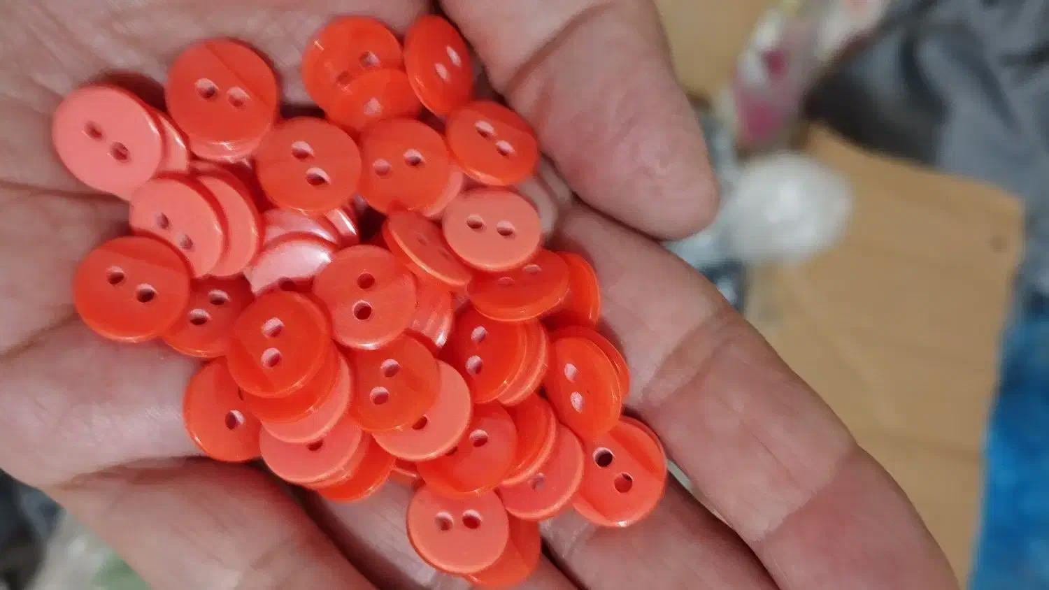 دکمه لباس|لوازم خیاطی و بافتنی|پرند, فاز ۶|دیوار