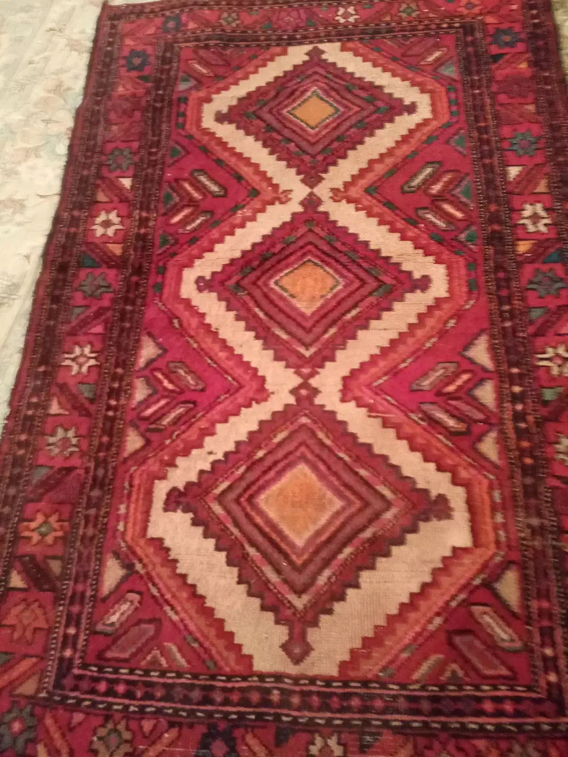 قالیچه و پادری دست بافت ۱۸۰ در ۱۱۰ و پادری ۹۰ در۶۵|فرش|ورامین, ورامین|دیوار