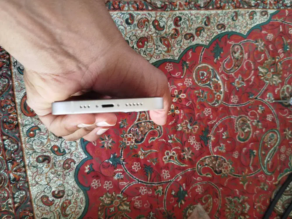 اپل iPhone 13 با حافظهٔ ۱۲۸ گیگابایت|موبایل|یزد, |دیوار