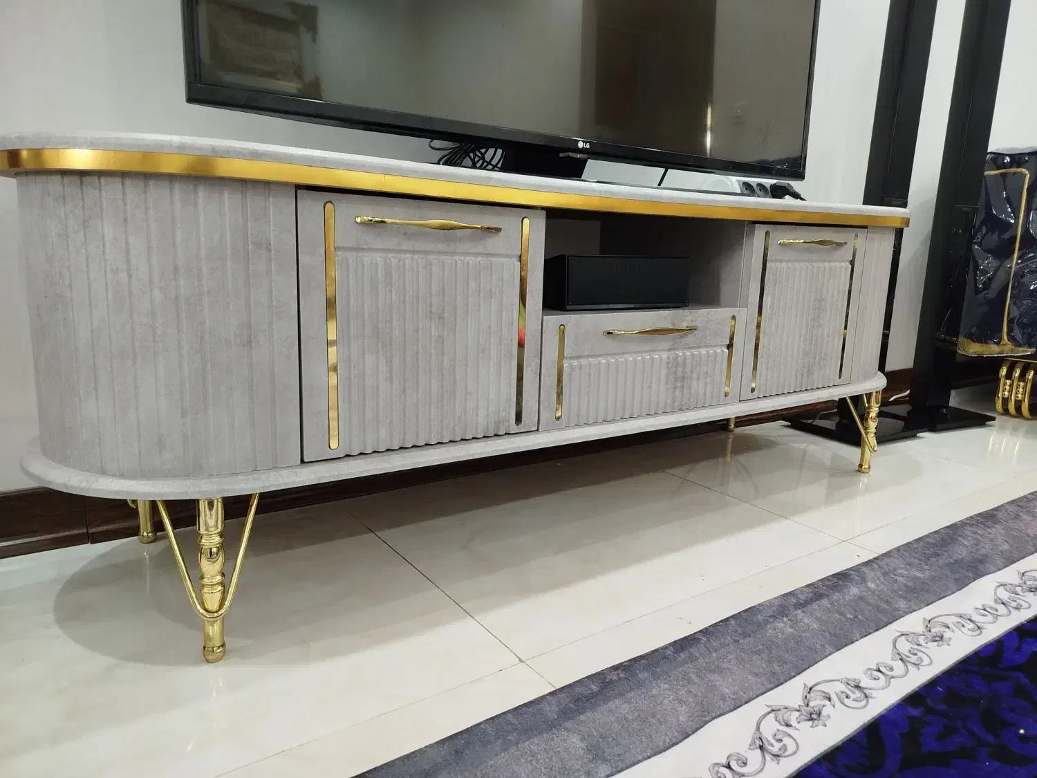 میزتلویزیون طوسی طلایی|میز تلویزیون|پاکدشت, حصار امیر|دیوار