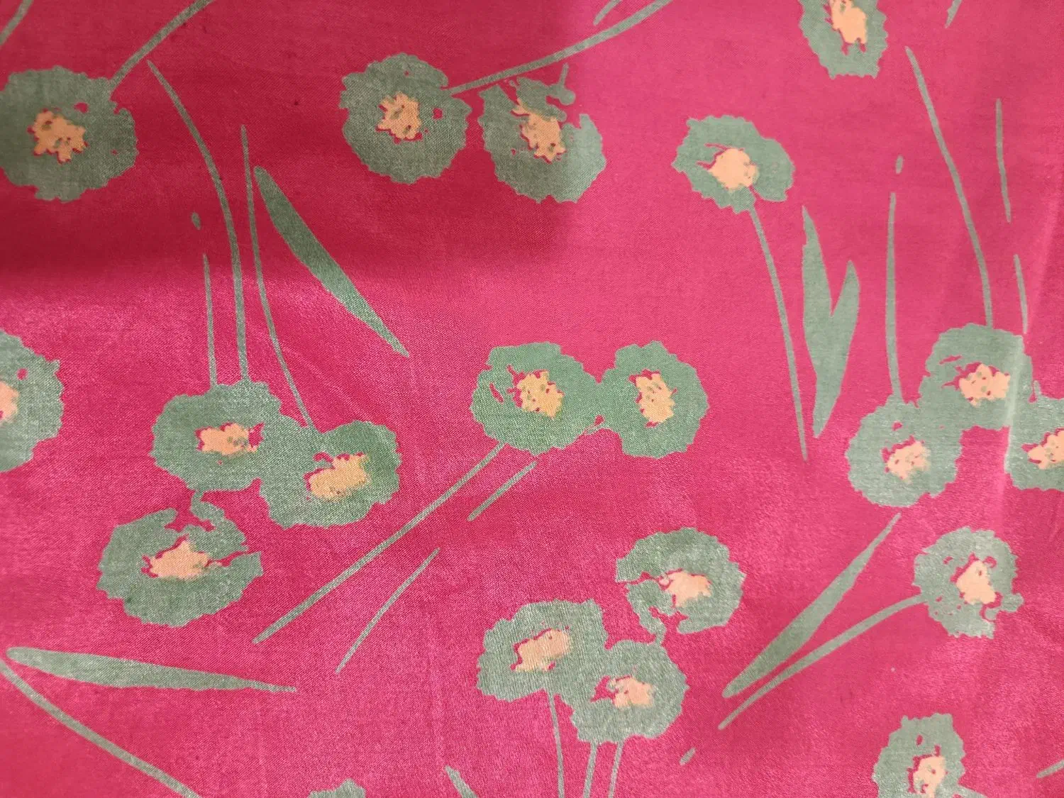 پارچه نخی و ابریشمی|لباس|زاهدان, |دیوار