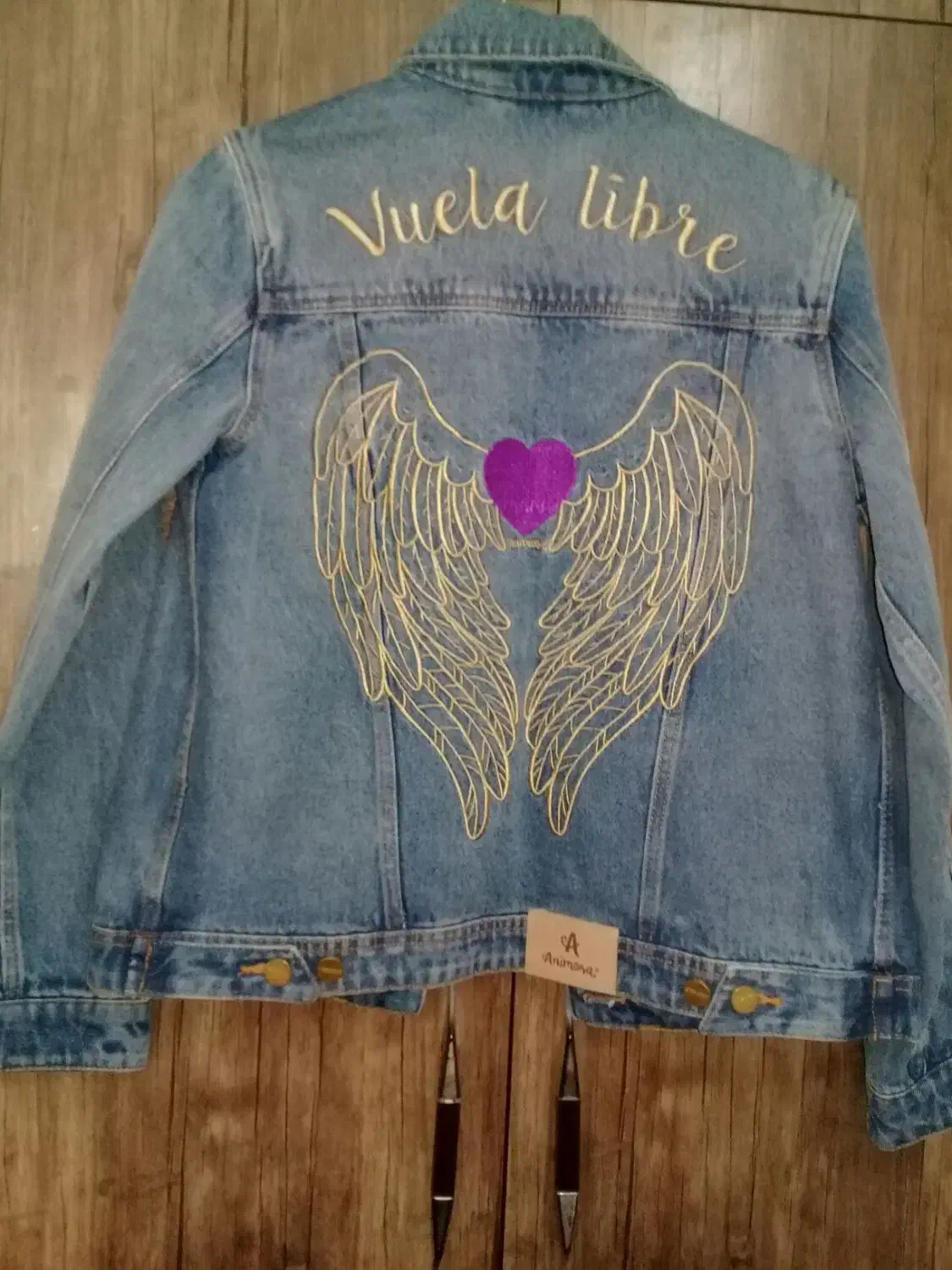 تعدادی لباس نو جنس درجه یک|لباس|فولادشهر, مسکن مهر فولادشهر|دیوار