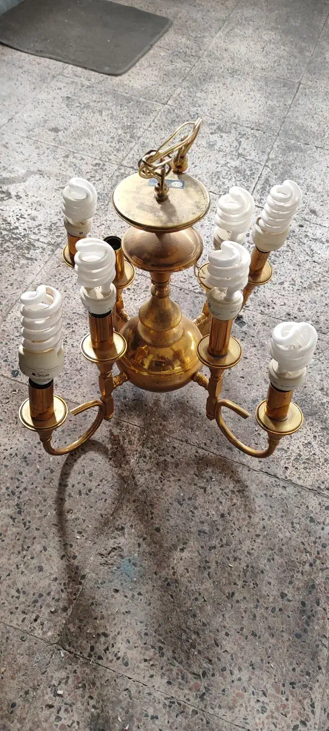 یک جفت لوستر سالم|لوستر و چراغ آویز|اسکو, |دیوار