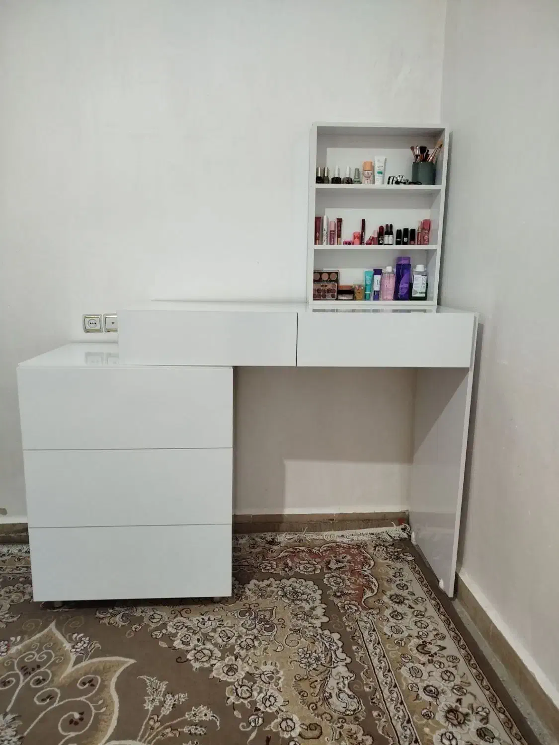 کارهای چوبی تعویض تعمیرساخت جابجایی درمنزل‌محل‌کار|جاکفشی، کمد، دراور|بروجرد, |دیوار
