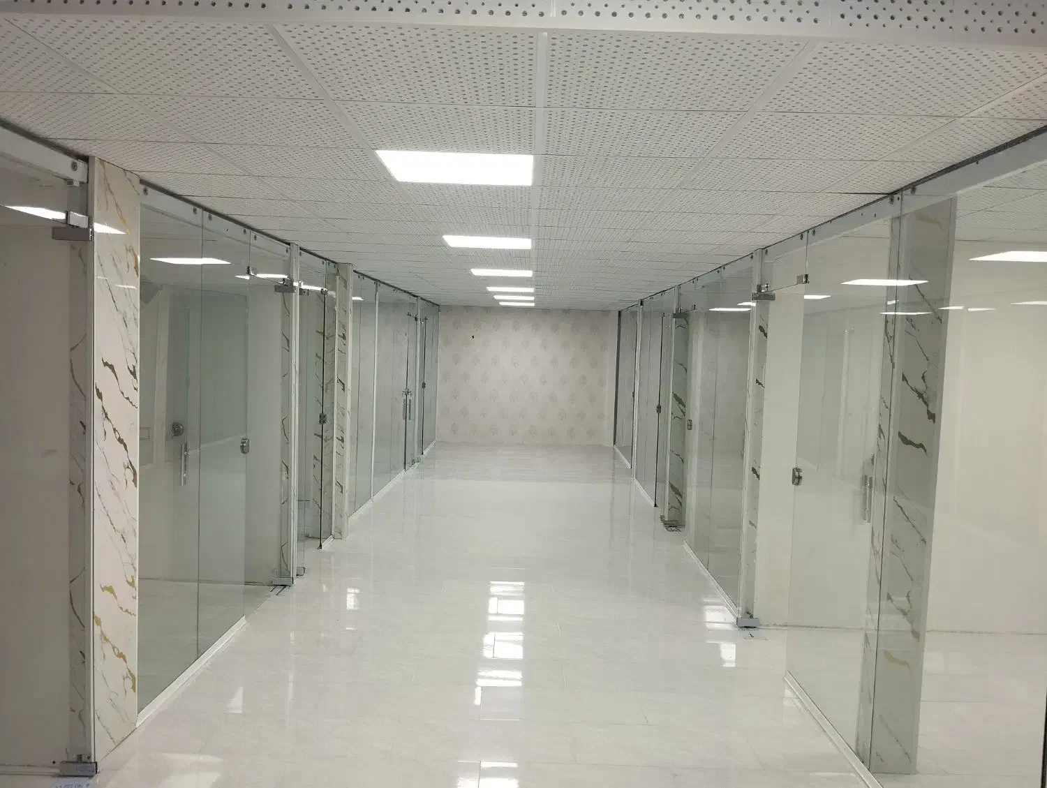 اجاره و فروش مغازه های پاساژ طبقه اول قهوه قاباغی|اجارهٔ مغازه و غرفه|ارومیه, |دیوار