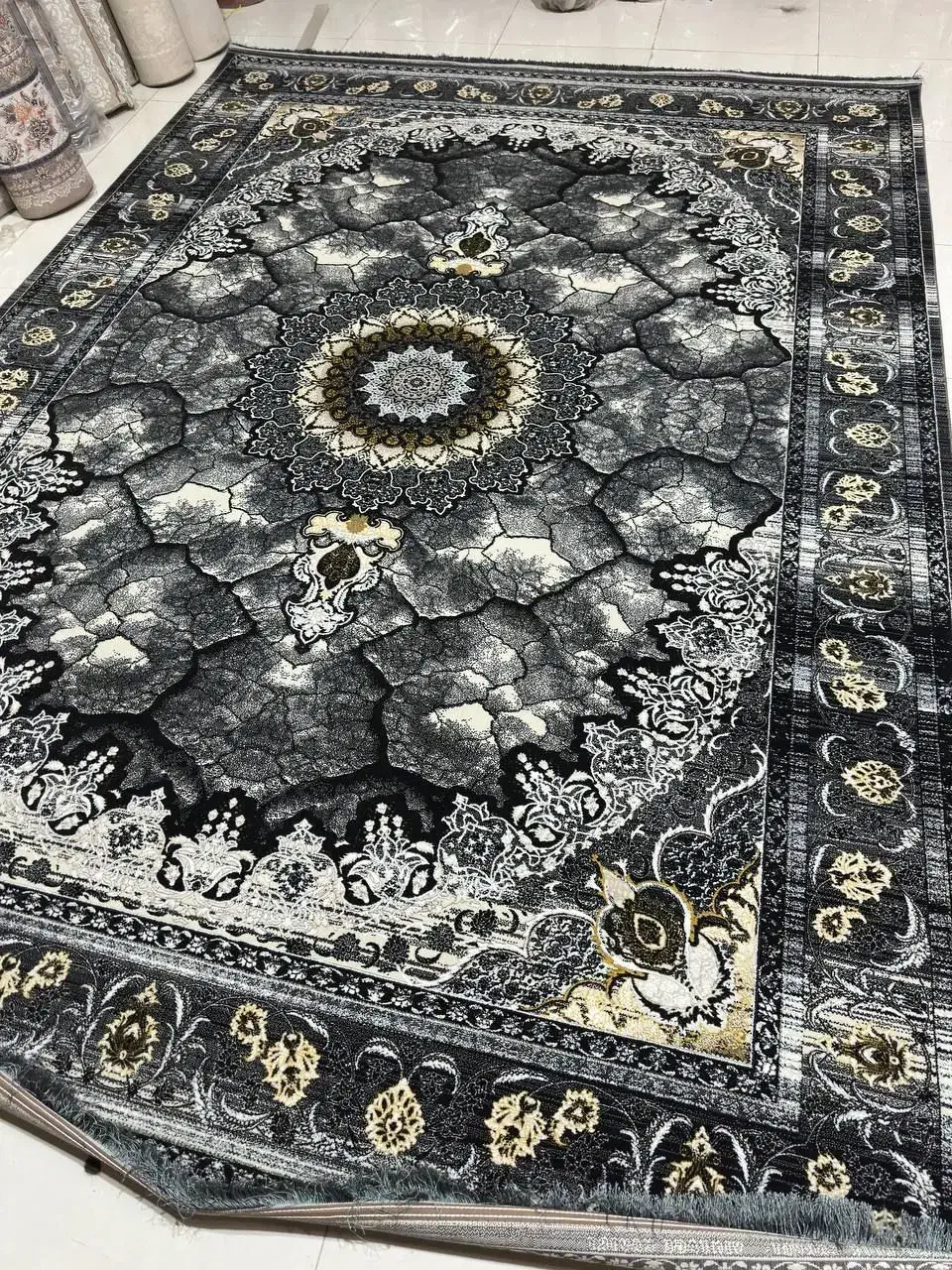 فرش های تخفیفی|فرش|قم, کلهری|دیوار