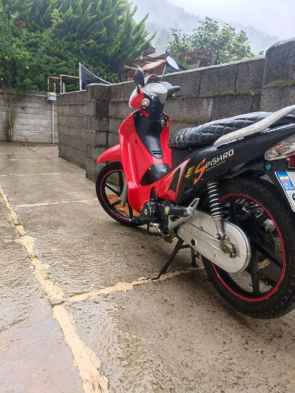 ویو ۱۳۵ پیشرو|موتورسیکلت|چالوس, |دیوار