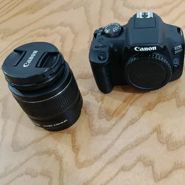 دوربین کنون 2000d + لنز 18-55 mm|دوربین عکاسی و فیلم‌برداری|رشت, نظری|دیوار