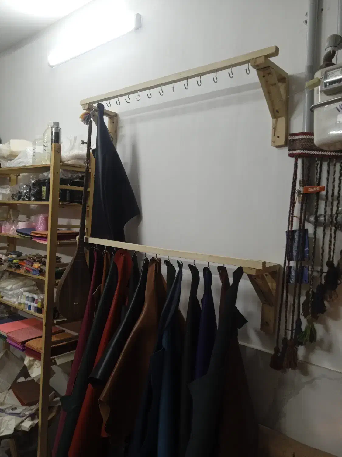 قفسه فلزی چوبی رگال دکور شلف ویترین وسایل مغازه|فروشگاه و مغازه|قوچان, |دیوار