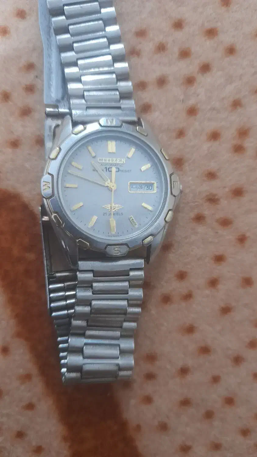 ساعت اصلی سیتیزن|ساعت|میانه, |دیوار