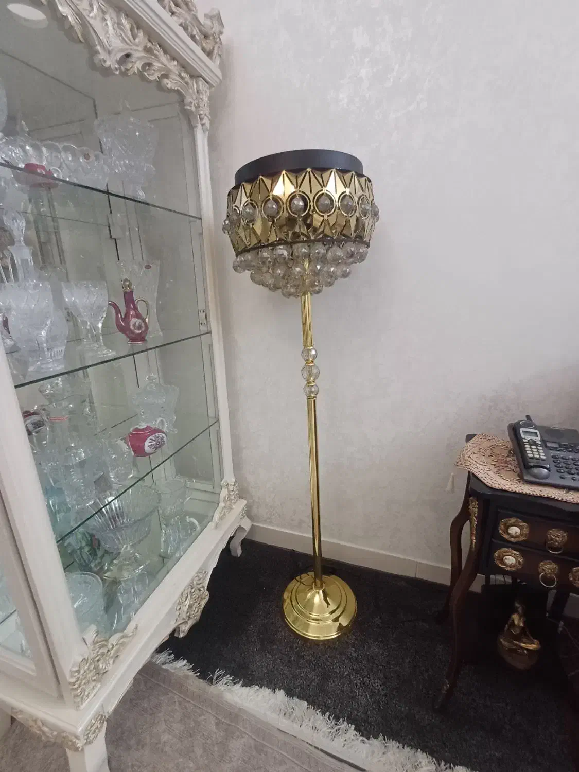 آباژور|چراغ خواب و آباژور|ری, علایین|دیوار