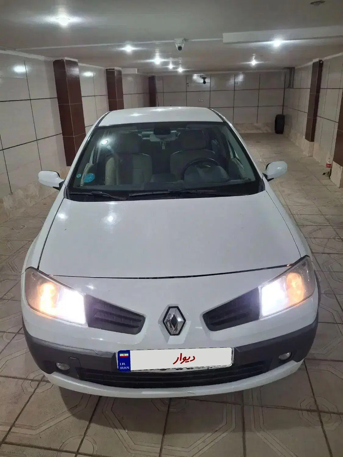 رنو مگان ۲۰۰۰ اتوماتیک|خودرو سواری و وانت|اصفهان, خانه اصفهان|دیوار
