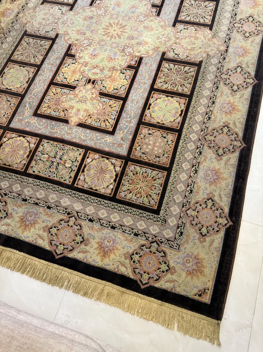 فرش ماشینی شش متری در حد نو بدون زدگی و پارگی|فرش|ساری, |دیوار