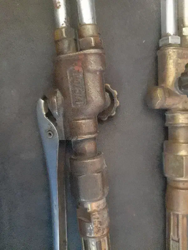 ۲ عدد هوا برش اصل آمریکایی ۹ ملیون|ابزارآلات|میناب, |دیوار