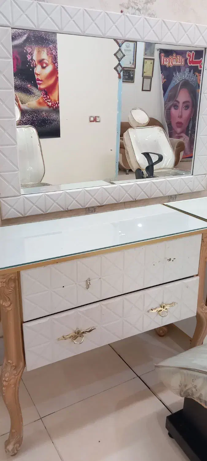 میز با اینه|بوفه، ویترین، کنسول|زابل, |دیوار