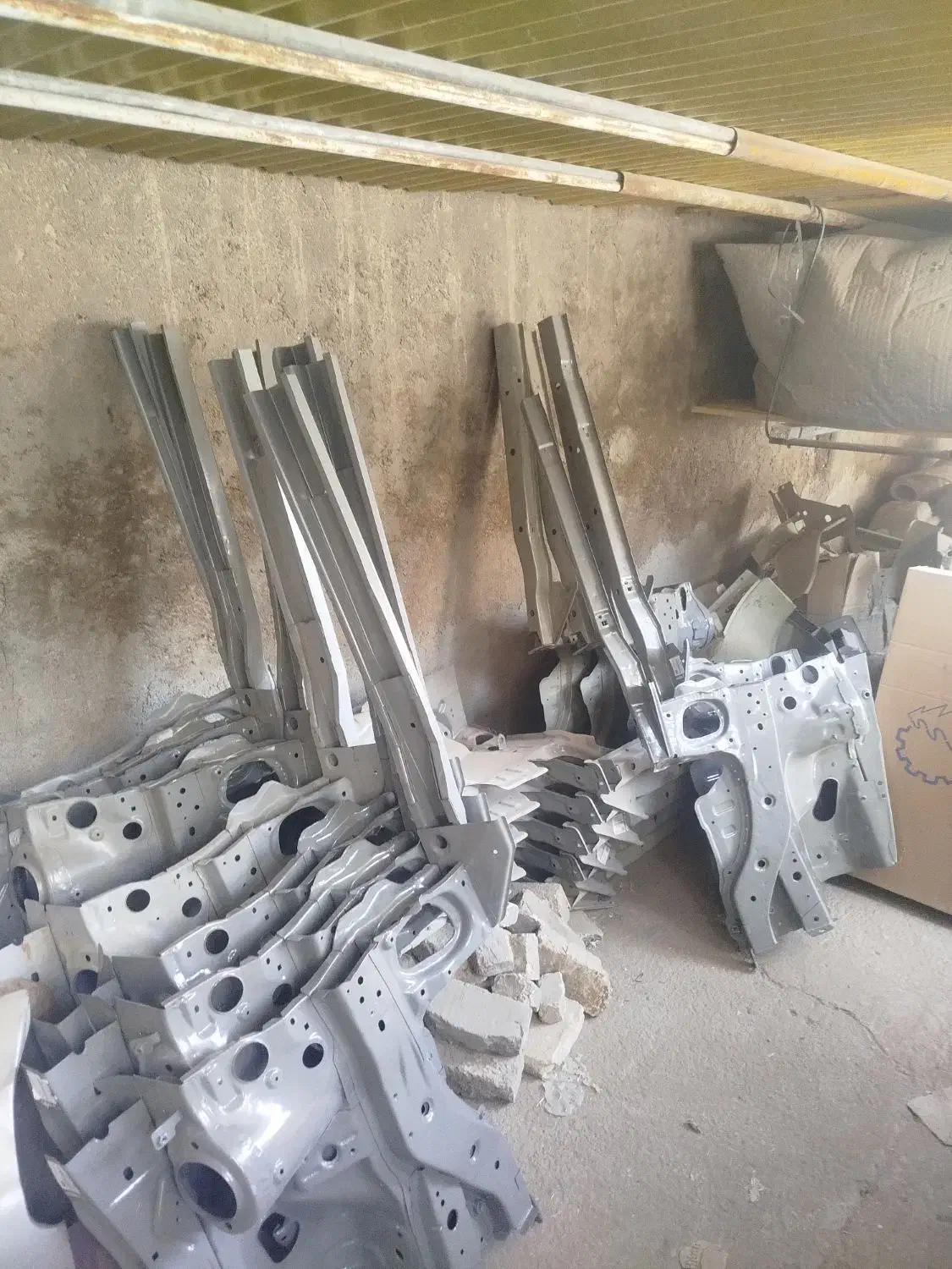 قطعات بدنه خودرو های ایرانی|قطعات یدکی و لوازم جانبی|قم, دانش|دیوار