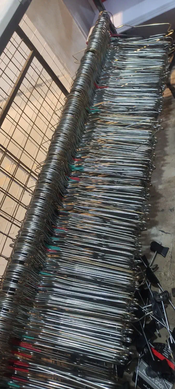 چوب لباس فلزی|لباس|دره شهر, |دیوار