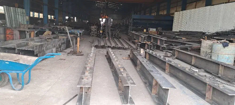 جوشکار سوله ساز و درب و پنجره|استخدام صنعتی، فنی، مهندسی|اصفهان, زیار|دیوار