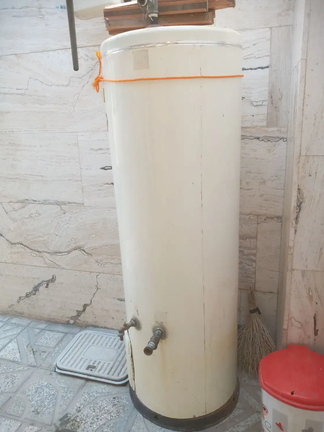 ابگرمکن زمینی سالم سالم معاوضه با ابگرمکن دیواری|آبگرمکن، پکیج، شوفاژ|الیگودرز, |دیوار