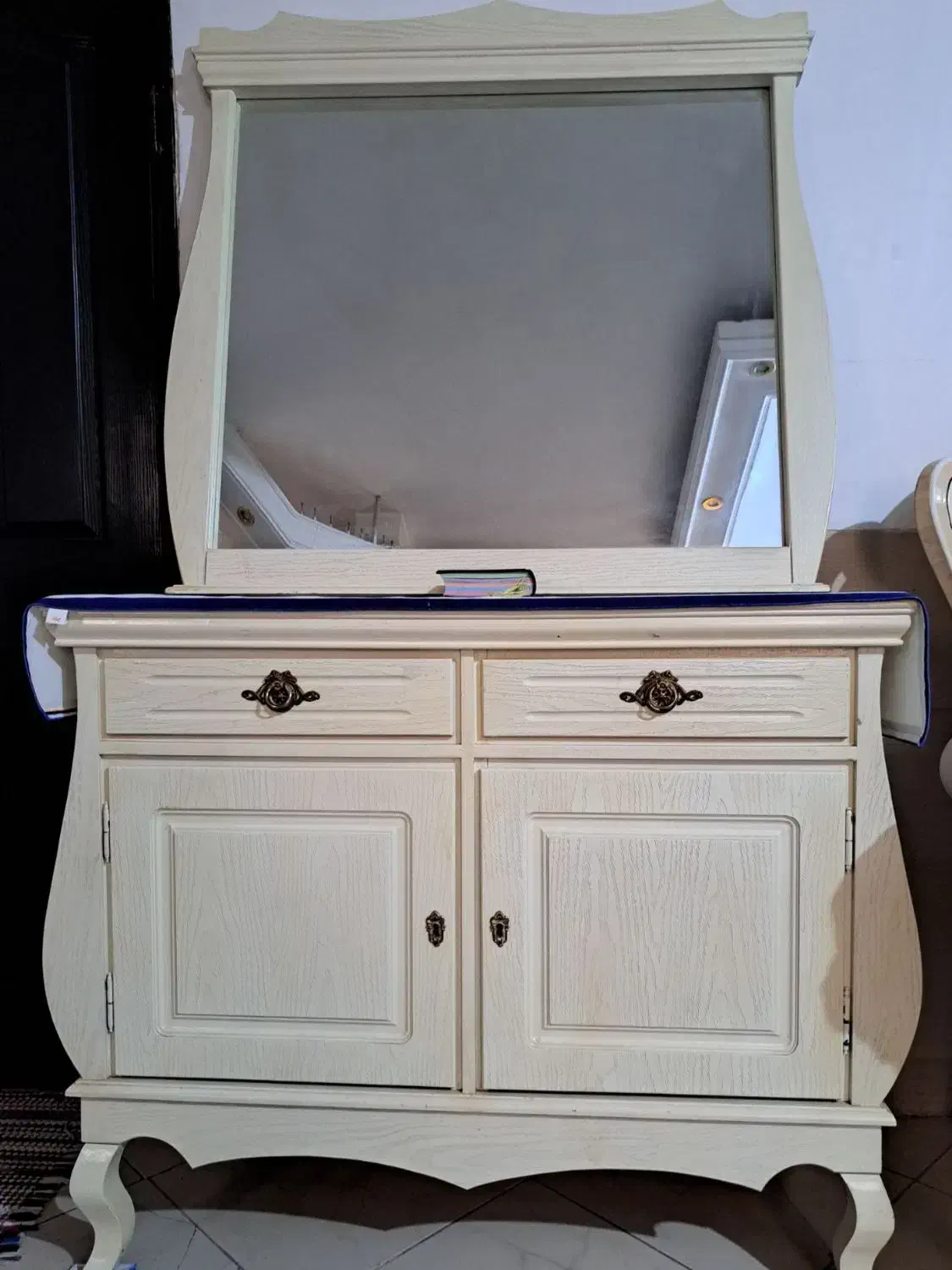 میز کنسولی|بوفه، ویترین، کنسول|کرمان, |دیوار