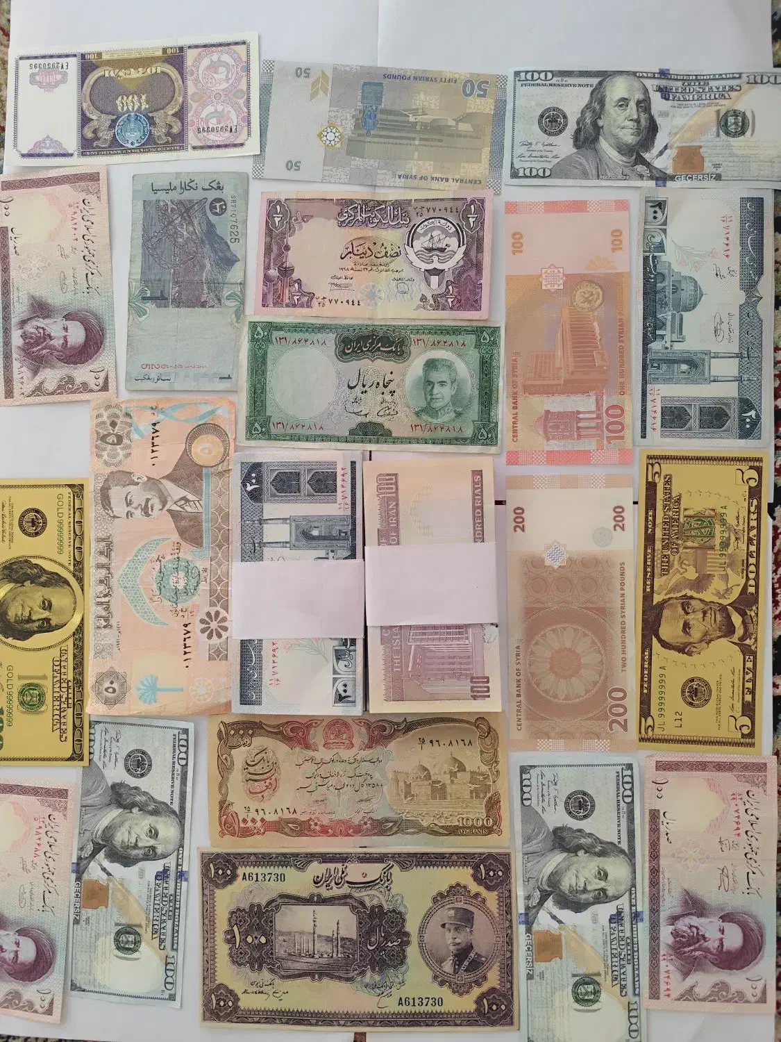 دو بسته اسکناس 10 تومن و 20 تومنی و تعدادی اسکناس|کلکسیون سکه، تمبر، اسکناس|شیراز, خلدبرین|دیوار