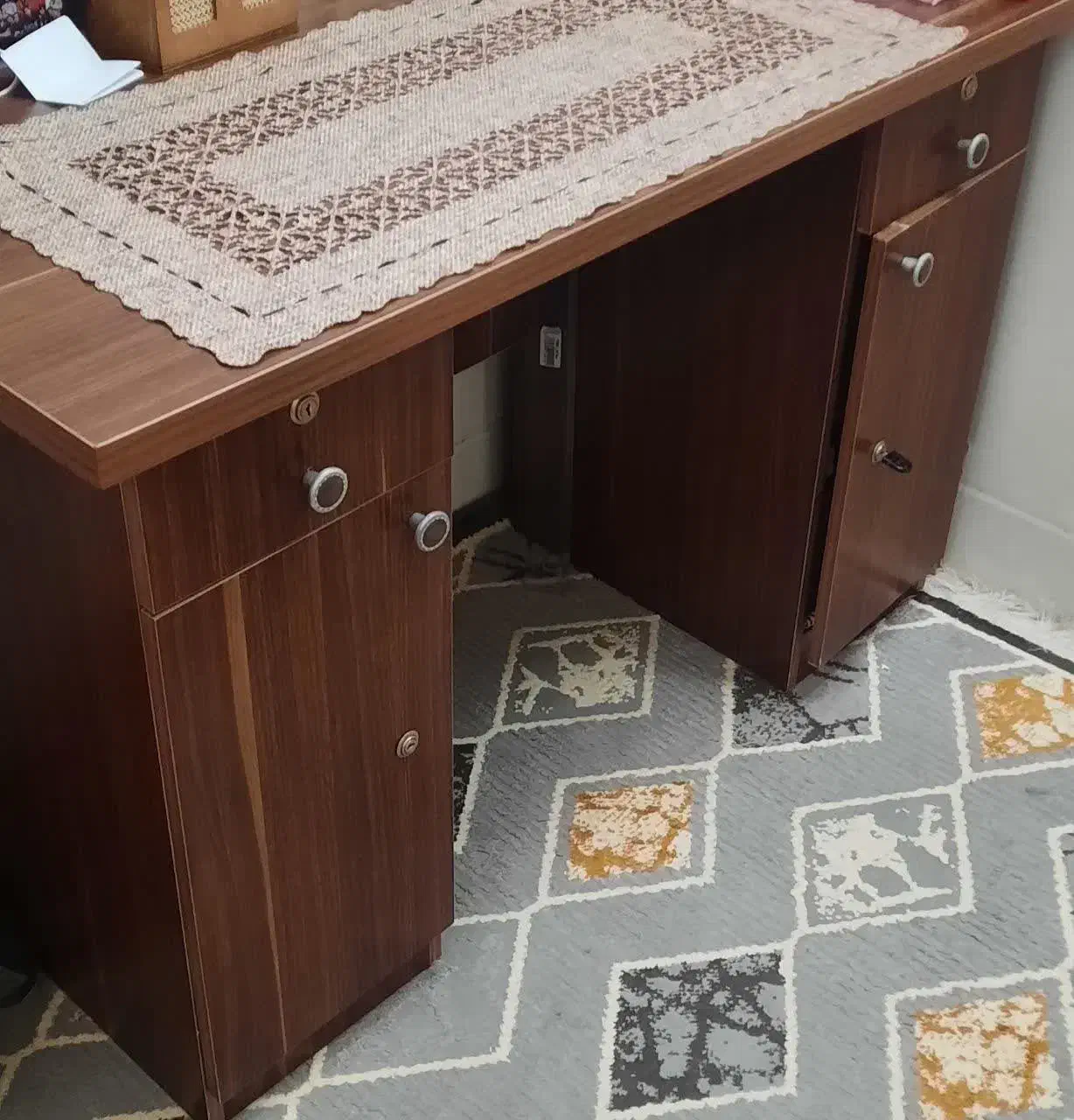 فروش لوازم چوبی دسته دوم درحد نو|تخت و سرویس خواب|اردکان, |دیوار