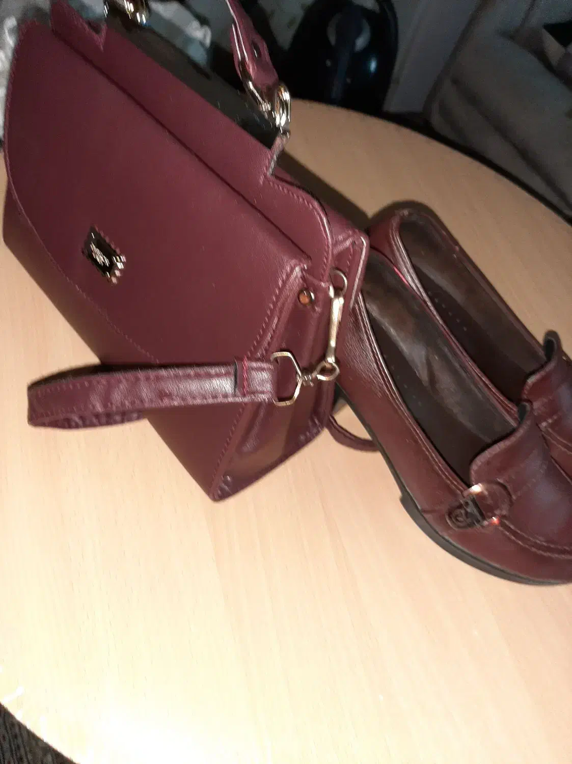 کیف وکفش|کیف، کفش، کمربند|ری, جوانمرد قصاب|دیوار