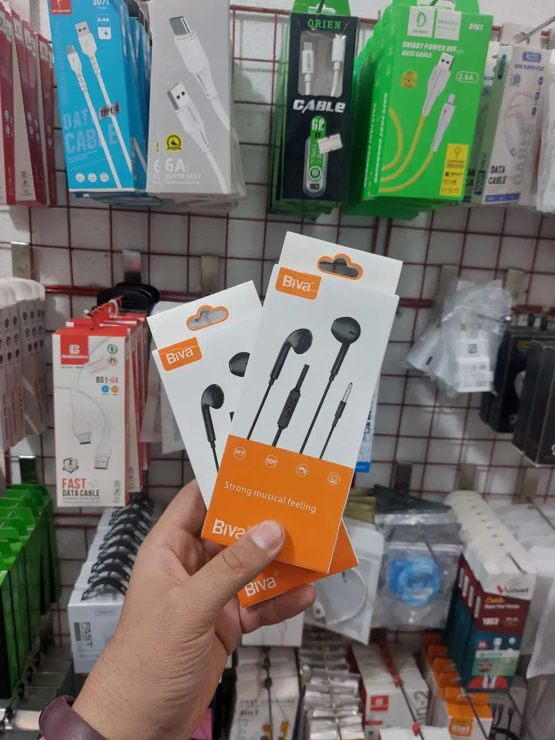 هندزفری سیمی biva|لوازم جانبی موبایل و تبلت|رشت, شالکو|دیوار