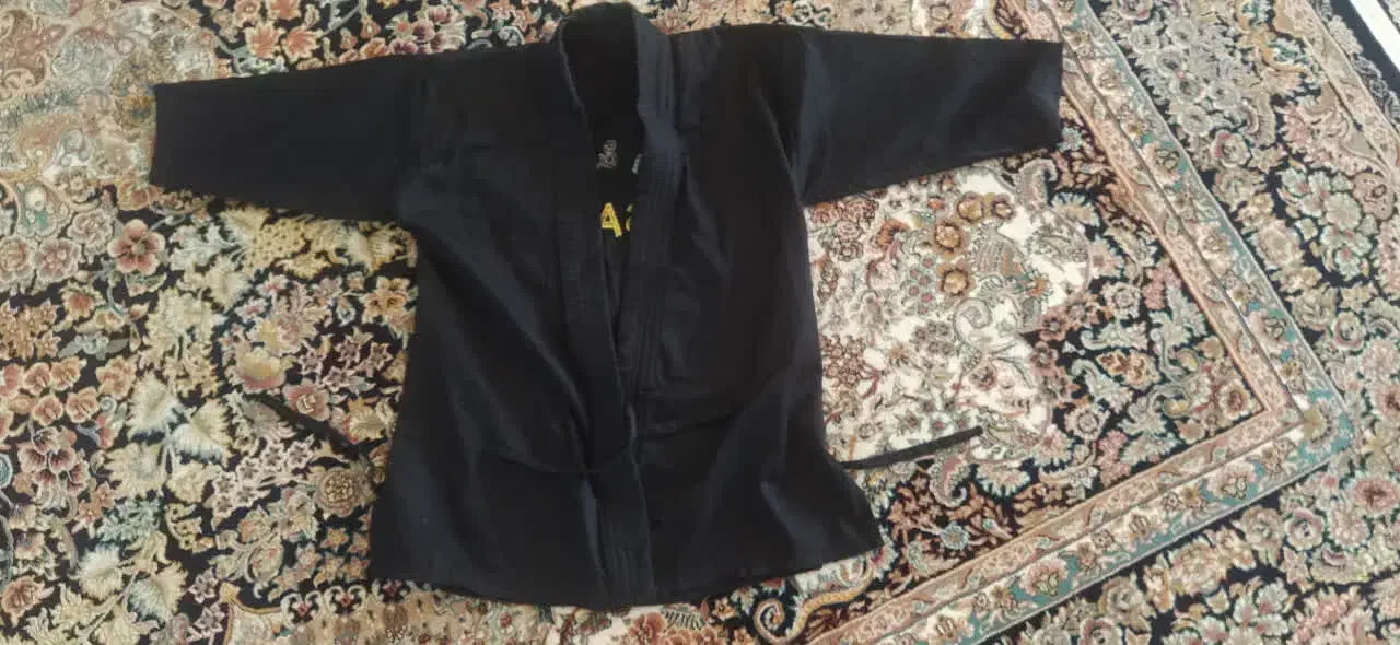 لباس نینجا|لباس|بروجرد, |دیوار