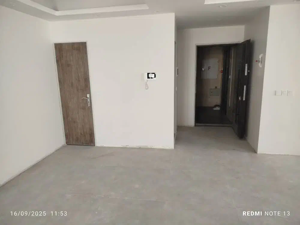 ۸۷ متر دو خواب فول با پارکینگ غیرمزاحم باکس تک درب