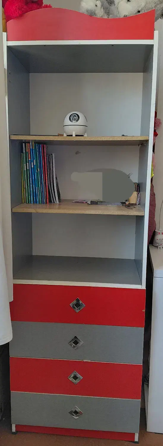 تخت و کمد نوجوان در حد نو|اسباب و اثاث بچه|بروجن, |دیوار