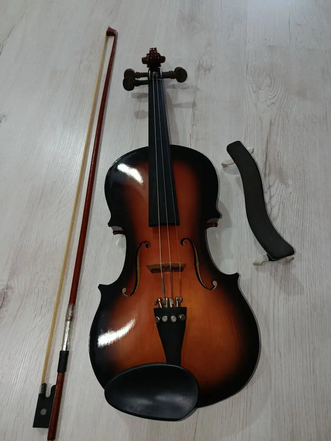 ویالون آموزشی|ویولن|نمین, |دیوار