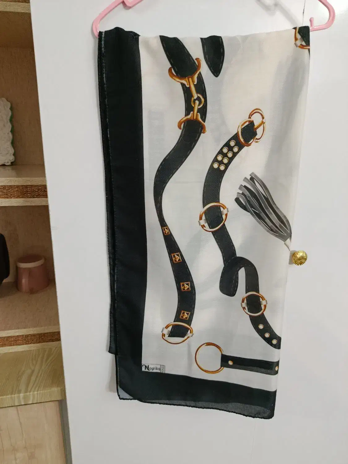 شال سفید در حدنو|لباس|فولادشهر, مسکن مهر فولادشهر|دیوار