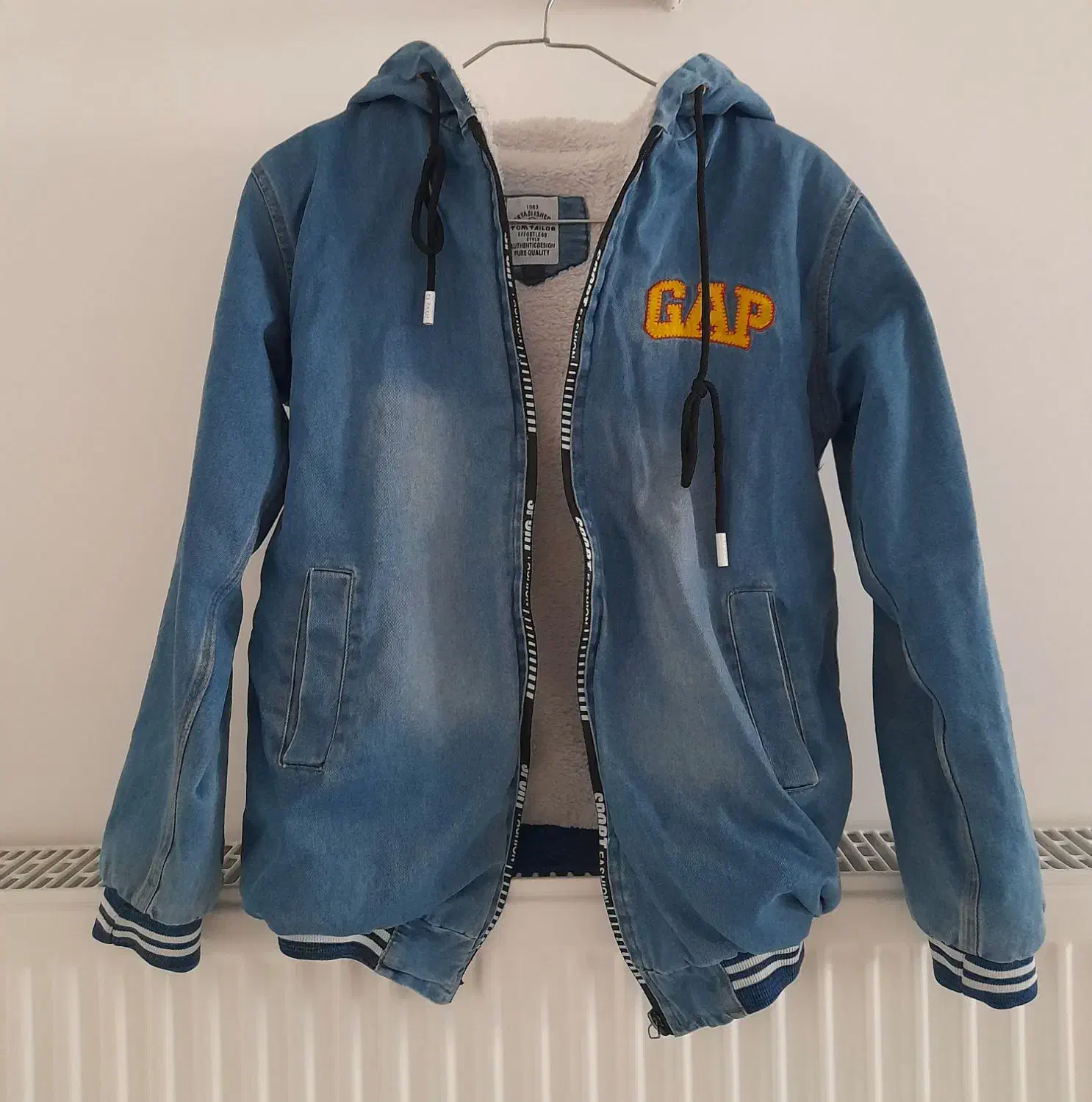 کاپشن لی|کفش و لباس بچه|کرمانشاه, |دیوار