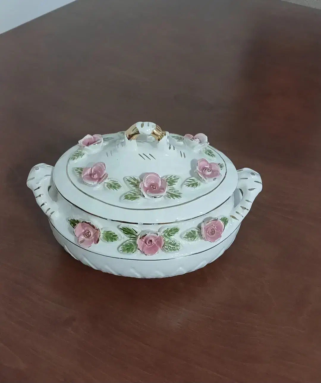 شکلات خوری|ظروف سرو و پذیرایی|رشت, یخسازی|دیوار