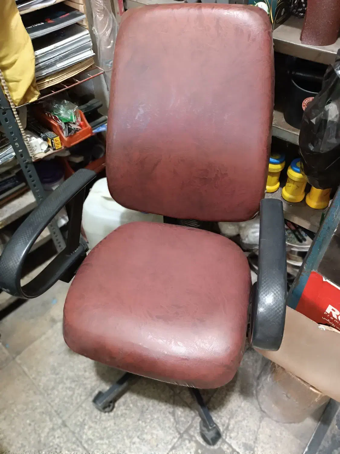 صندلی چرخ دار|مبلمان اداری|کاشان, پامنار|دیوار