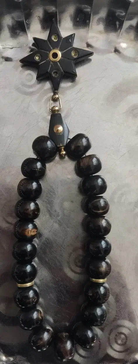 تسبیح|کلکسیون اشیاء عتیقه|مرند, |دیوار