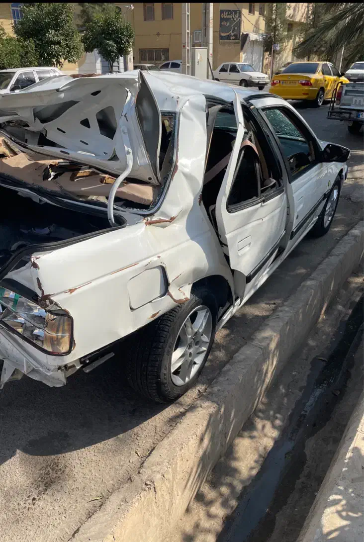 معاوضه با خودرو تصادفی|خودرو سواری و وانت|شیراز, تاچارا|دیوار