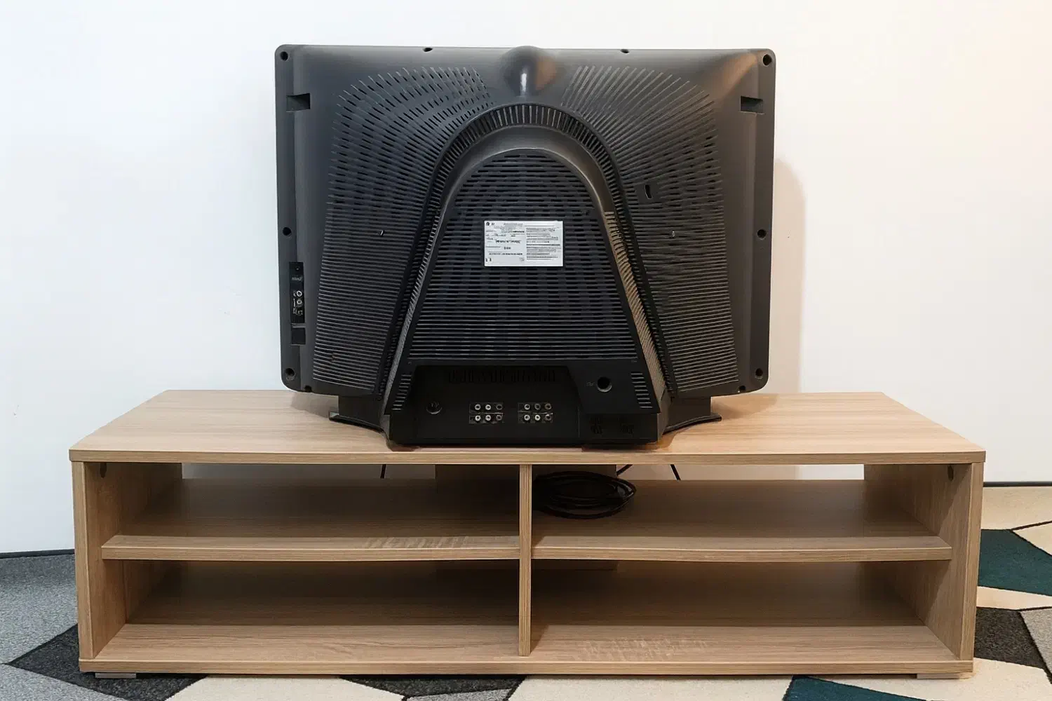 تلویزیون ۲۹ اینچ الجی کاملا سالم همراه با کنترول|تلویزیون و پروژکتور|بروجرد, |دیوار