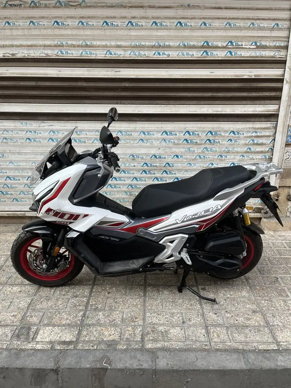 Adv150فول|موتورسیکلت|اندیشه, اندیشه فاز ۳|دیوار